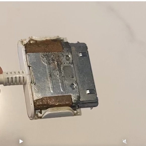 Apple iPad 2 A1395 9.7 Inch Silver Dual Core 16 GB Touchscreen Wi-Fi Tab… - Picture 6 of 6